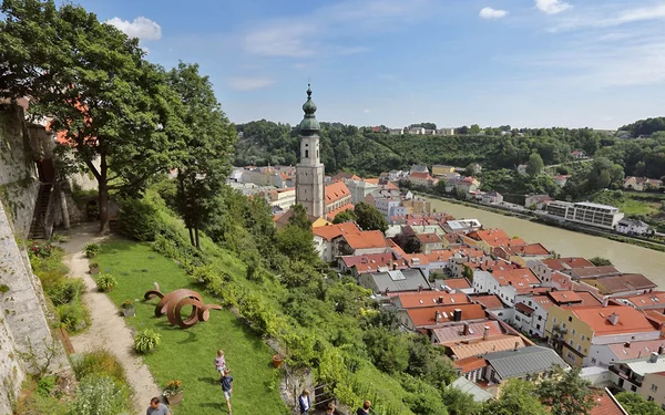 Blick von der Burg auf die Altstadt, Foto: Burghauser Touristik