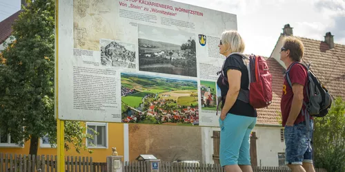 Infotafel Geotop Kalvarienberg Woernitzstein, Foto: Dietmar Denger, Lizenz: Geopark Ries e.V.