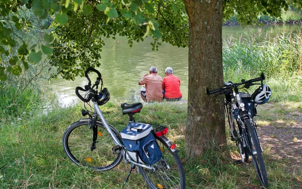 Radpause am Mainufer, Foto: A. Hub