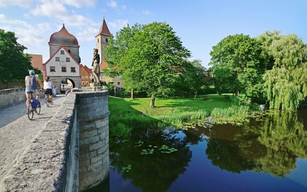 Alte Brücke über die Altmühl von Ornbau in Mittelfranken, Foto: Jim Albright