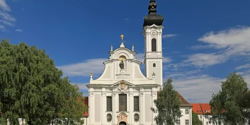 Die katholische Pfarrkirche Maria Himmelfahrt, "Marienmünster" in Dießen am Ammersee, Foto: Uwe Miethe