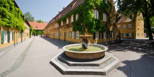 Blick auf die Fuggerei in Augsburg