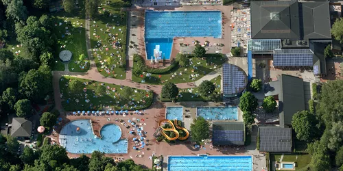 Freibad in Landshut aus der Luft