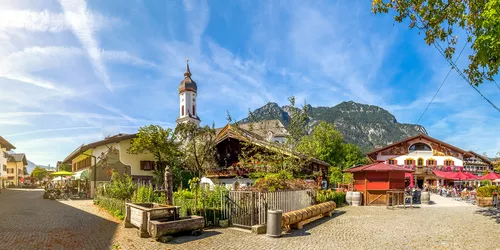 Garmisch-Partenkirchen: mountain climbing made easy and old-world charm 