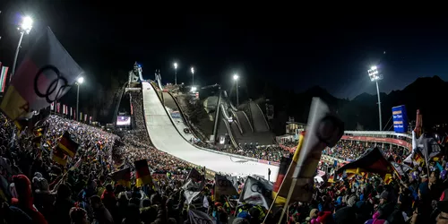 Auftaktspringen-an-der-Schattenbergschanze-(c)-Tourismus-Oberstdorf---Dominik-Berchtold