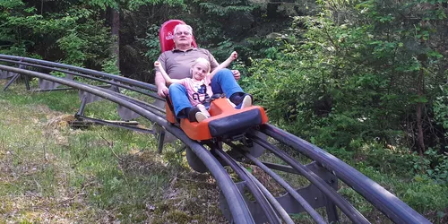 Whizzing fun on the summer toboggan run in Kronach