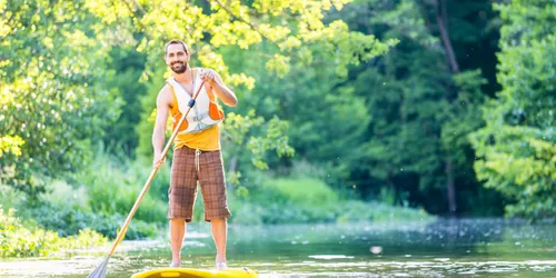 Stand-up paddling in the middle of Nuremberg