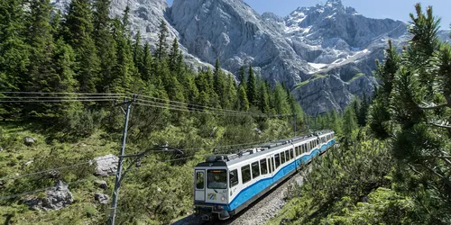 With the Zugspitze railway to Germany's highest peak